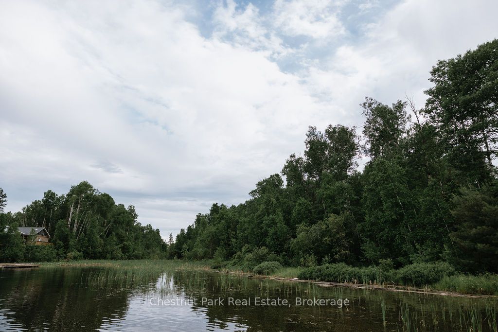 447 Fox Run Property Photo 1