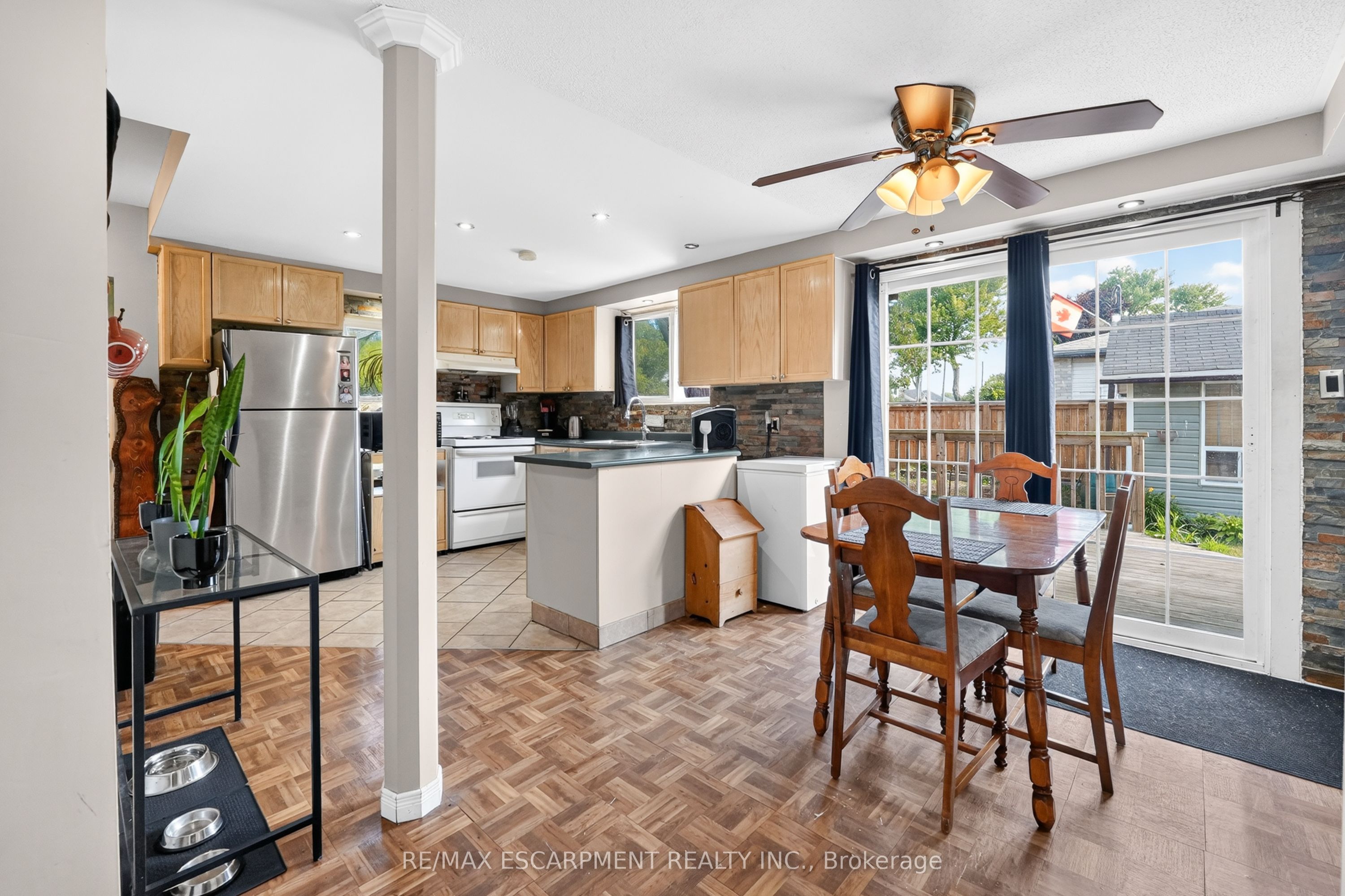503 John Street Property Photo 11