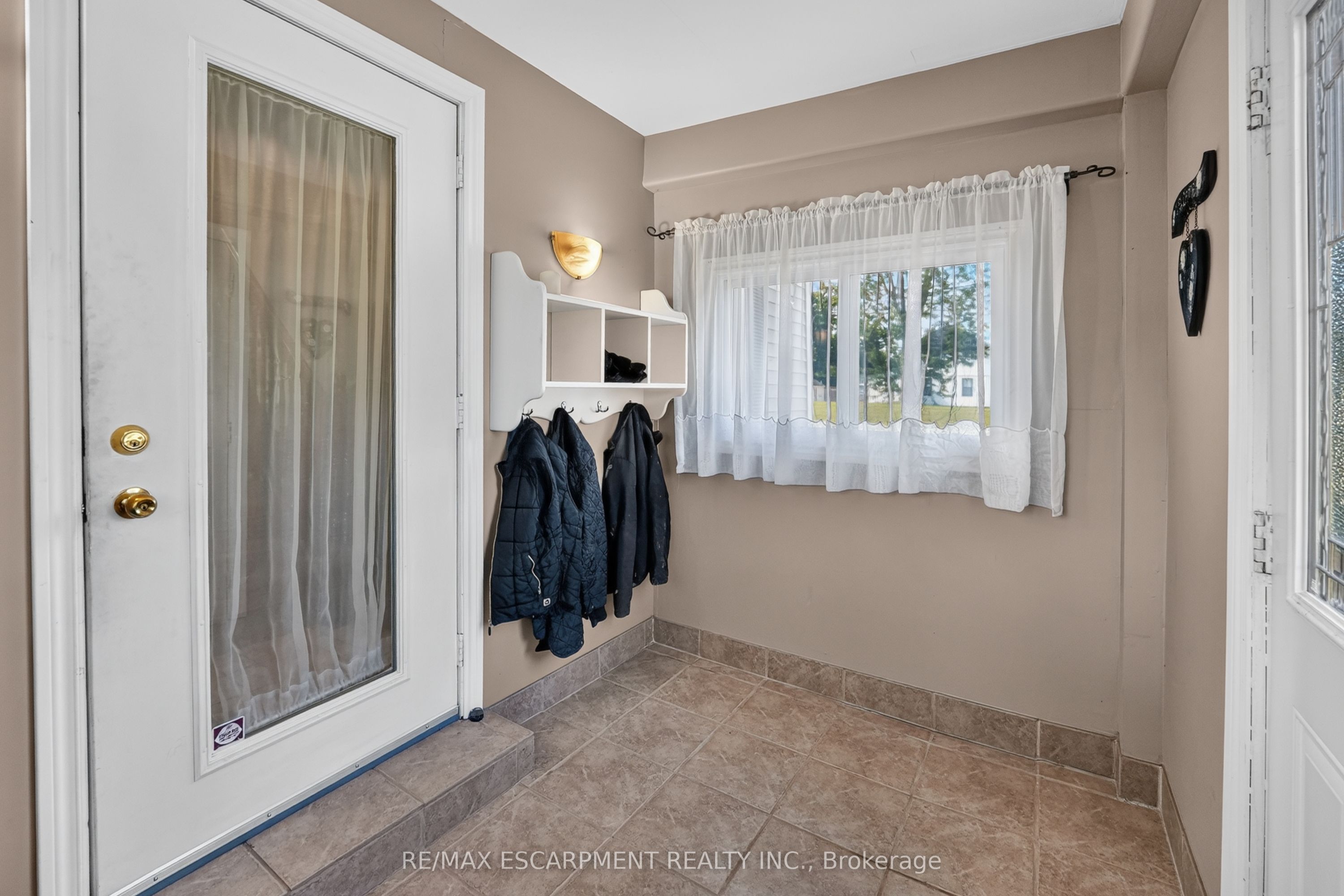 503 John Street Property Photo 20