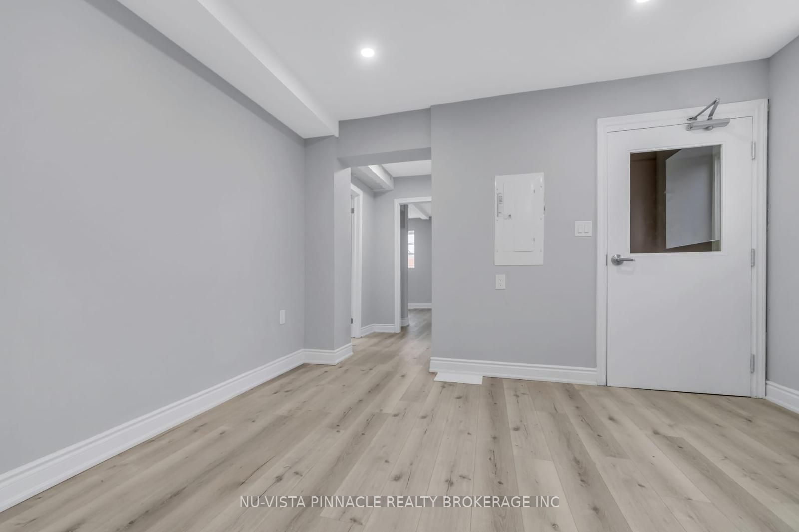 389 Lyle Street Property Photo 3