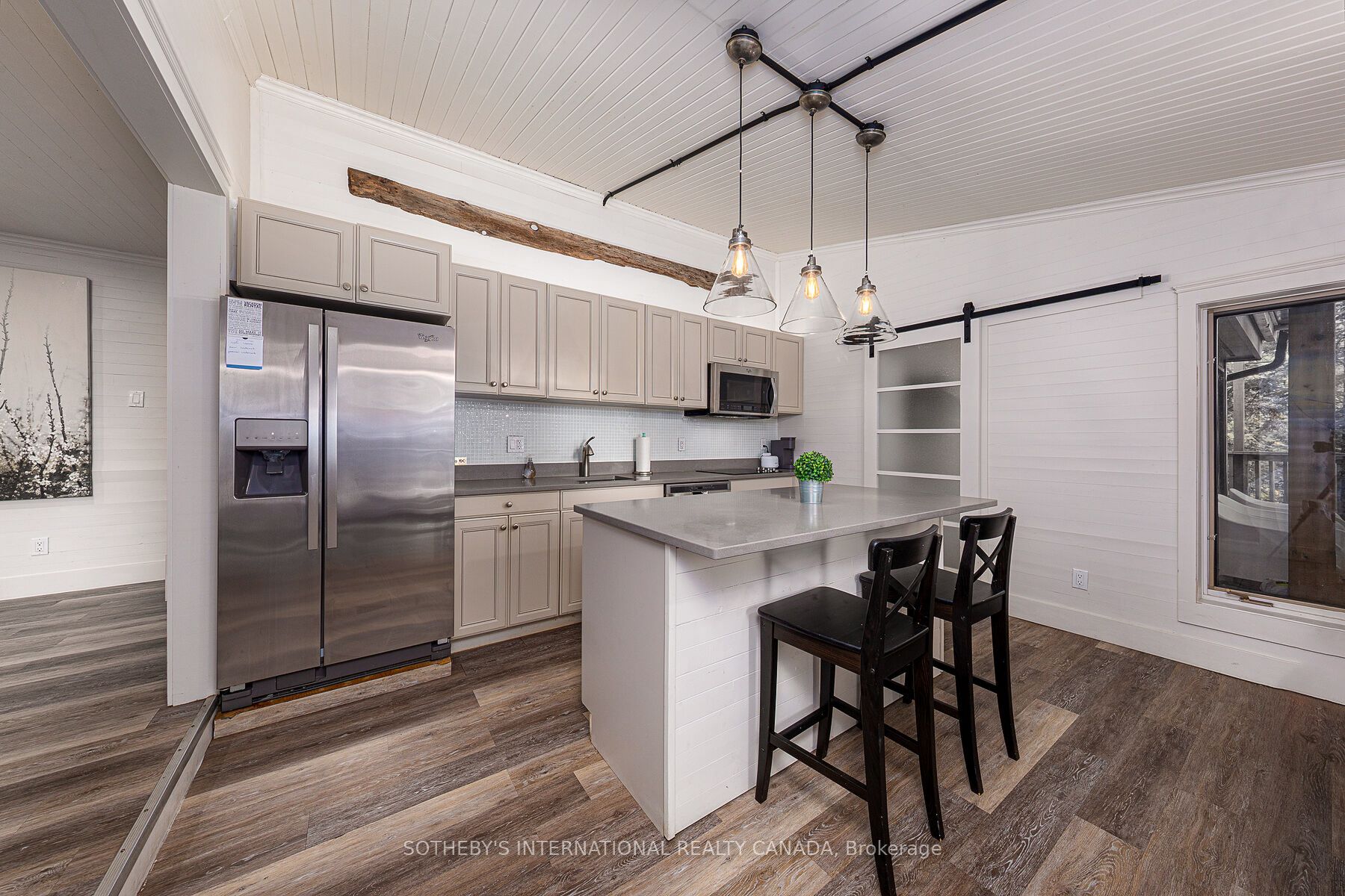 345 Thousand Islands Parkway Property Photo 8