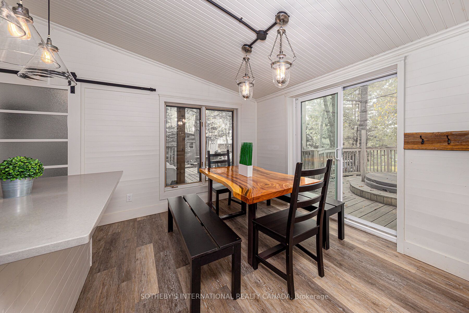 345 Thousand Islands Parkway Property Photo 13