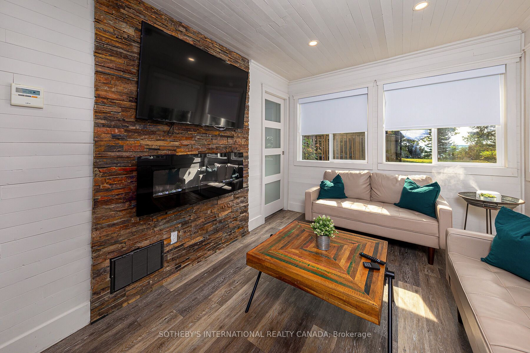 345 Thousand Islands Parkway Property Photo 19