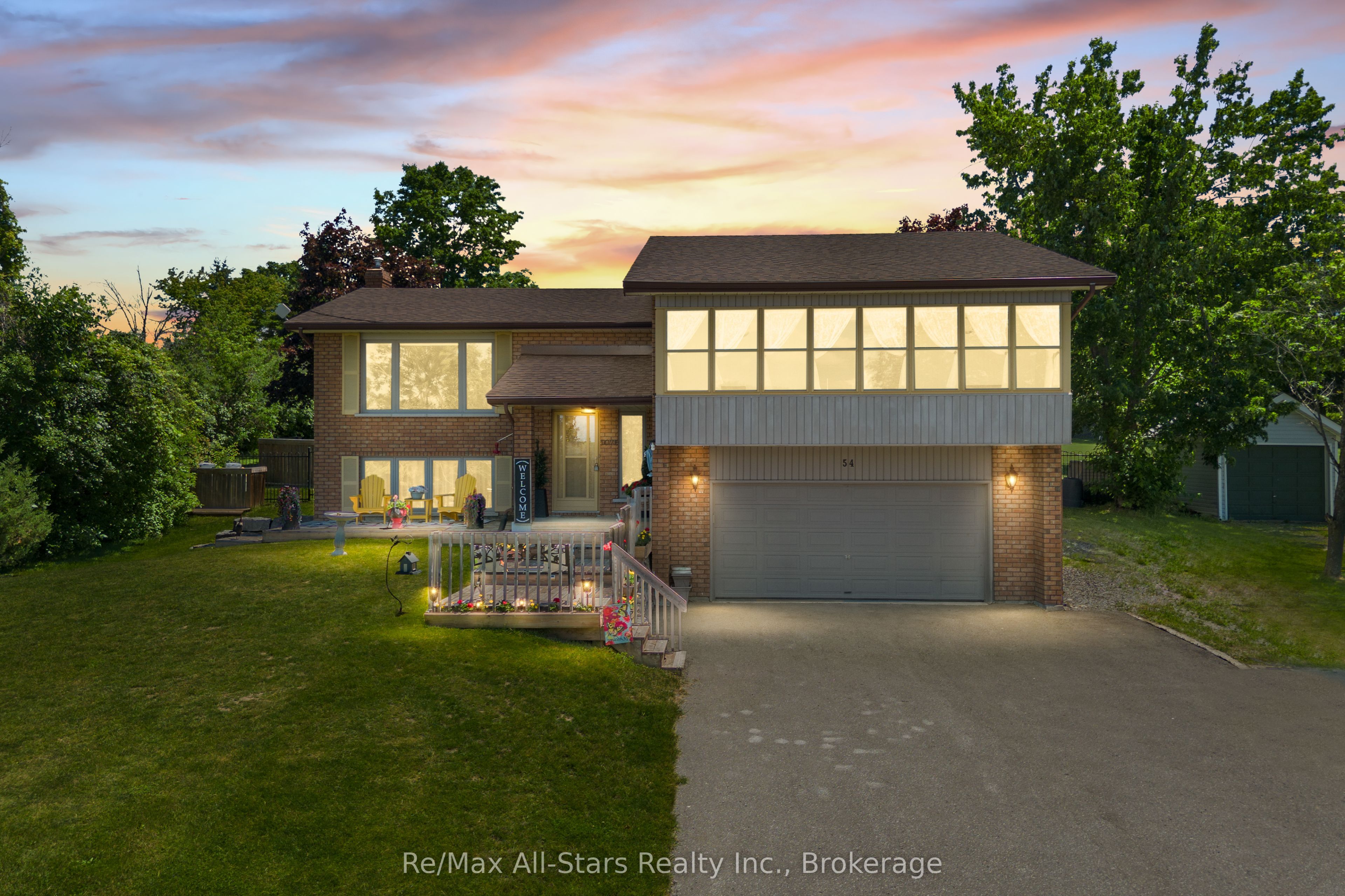 54 Bluewater Avenue Property Photo 1