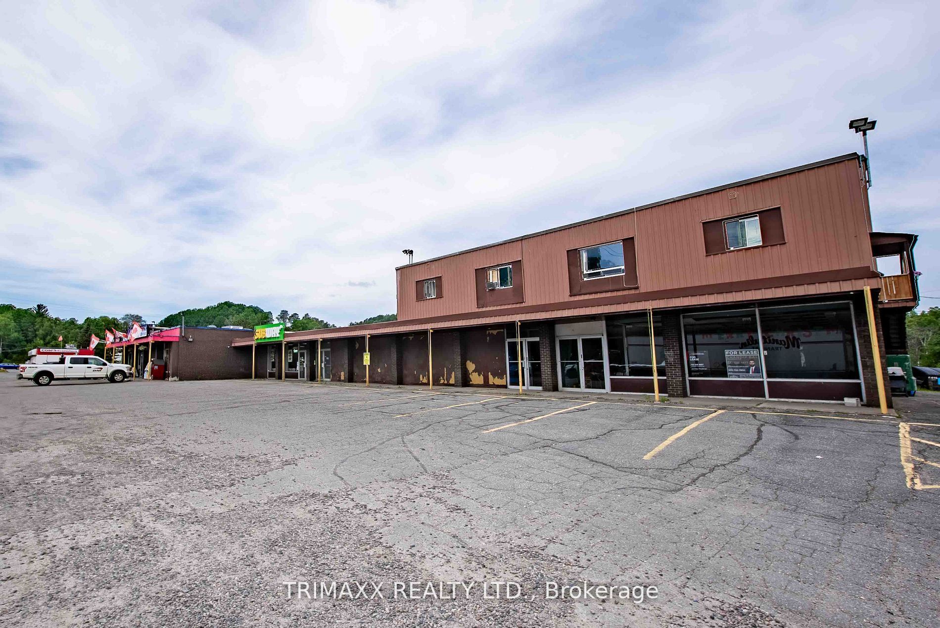 6 Regional Road 7 Property Photo 3