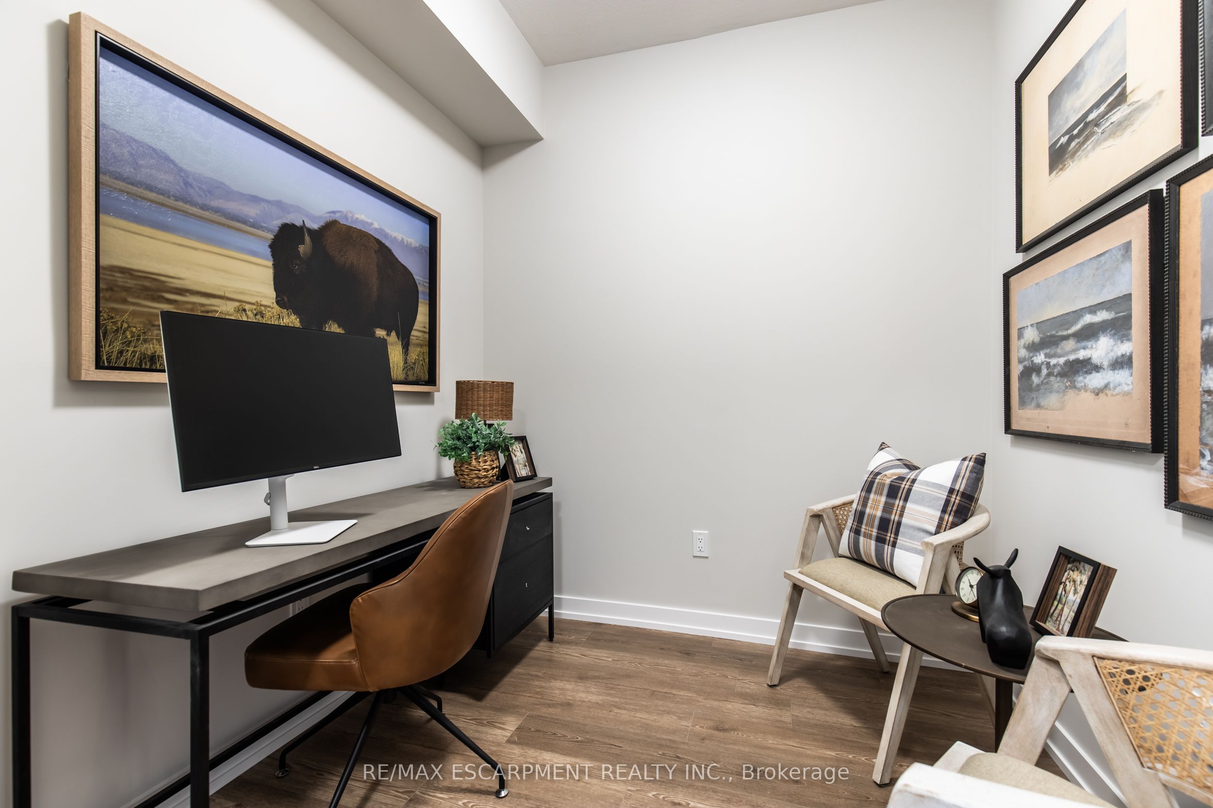 870 Queenston Road 504 Property Photo 13