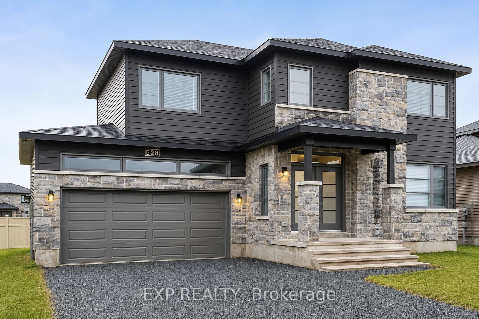 528 LUCENT Street Property Photo 1