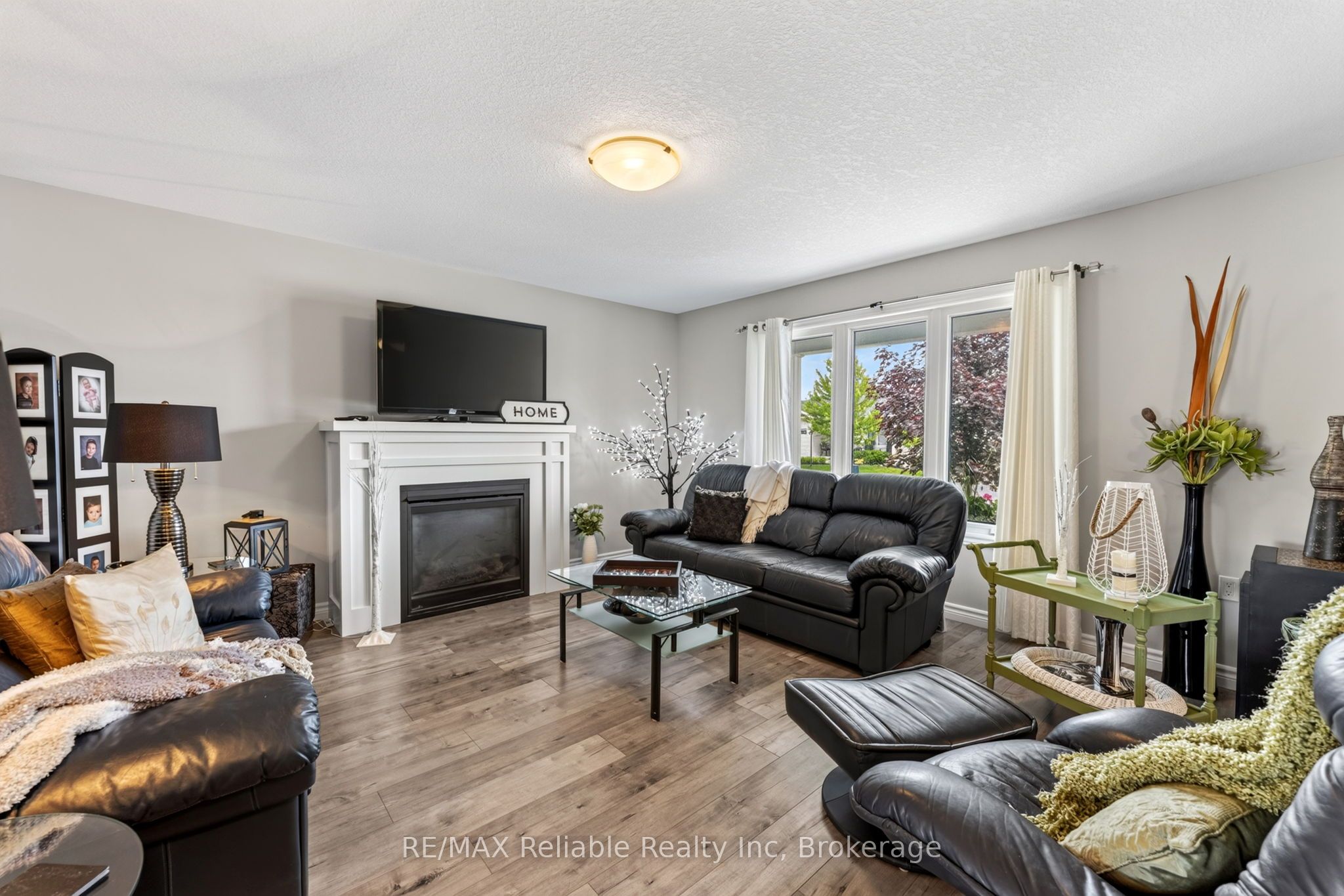 7 Windward Way S Property Photo 6
