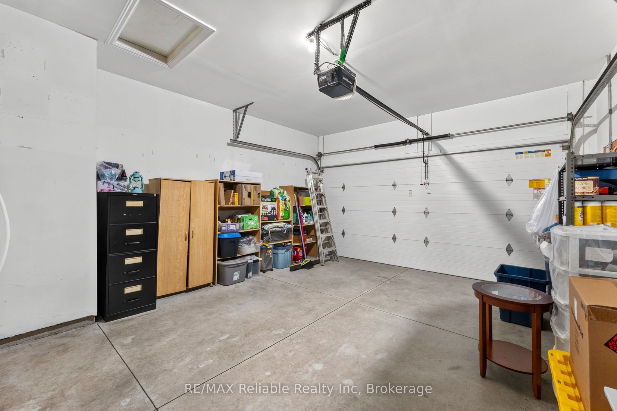 7 Windward Way S Property Photo 25