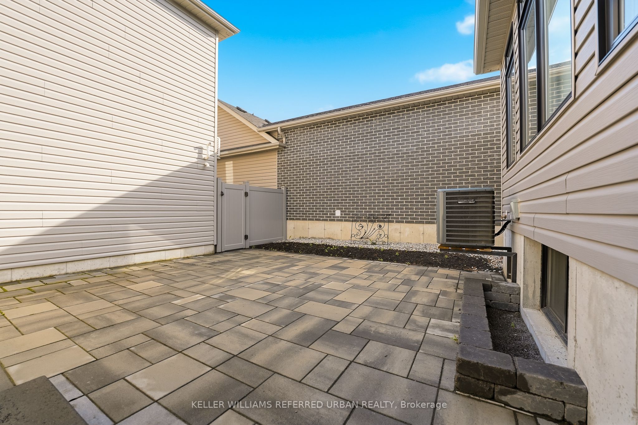 70 Riverstone Way B Property Photo 1
