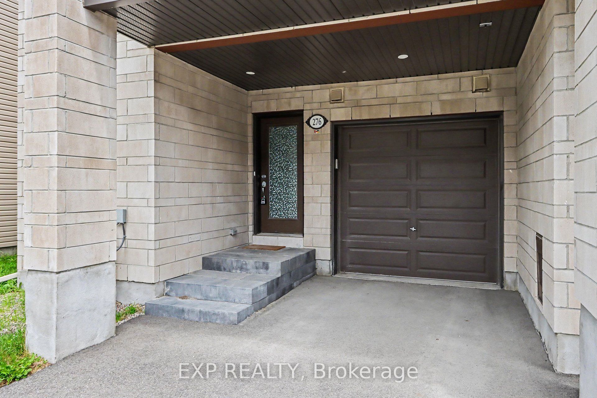 276 Pastel Way Property Photo 2