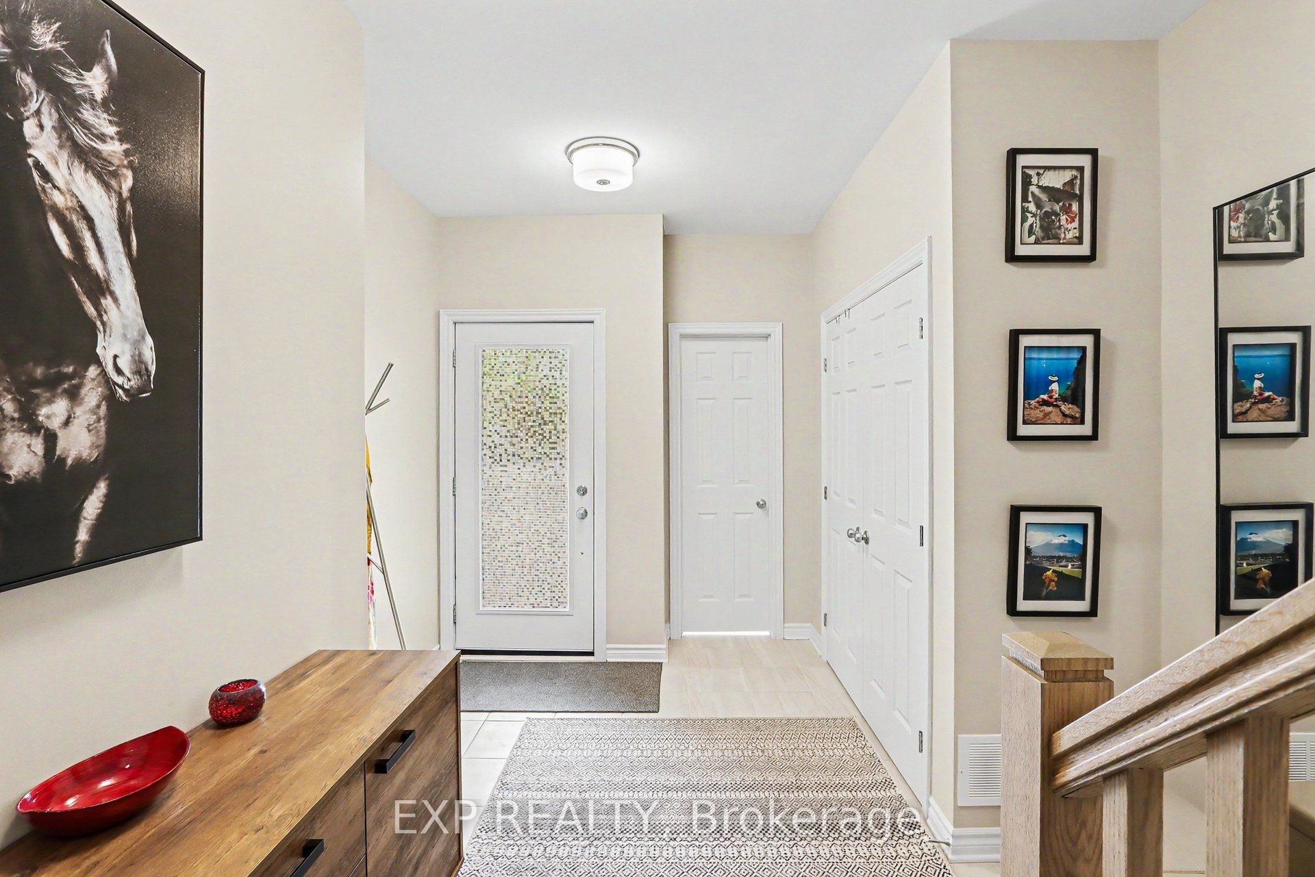 276 Pastel Way Property Photo 3