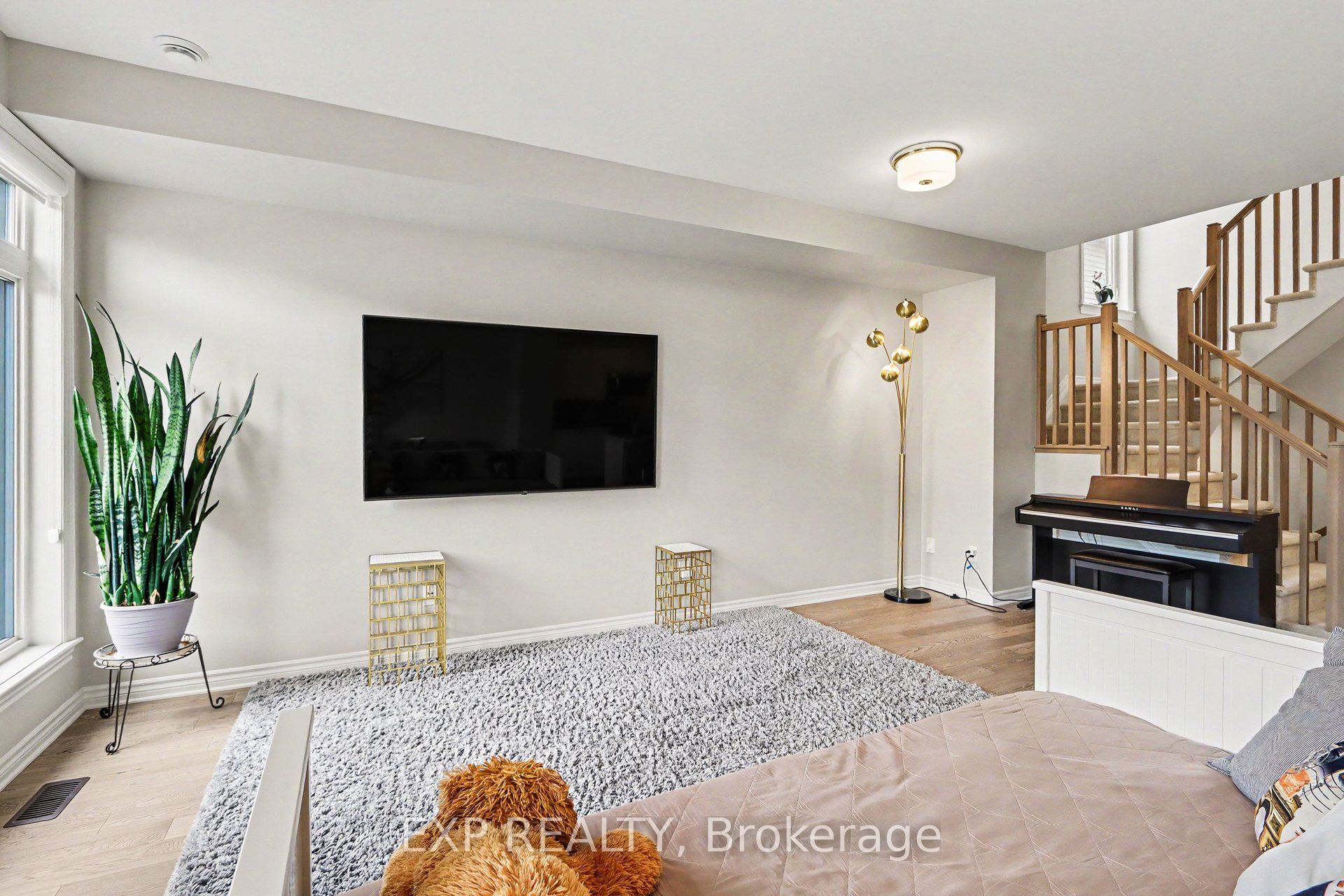 276 Pastel Way Property Photo 9