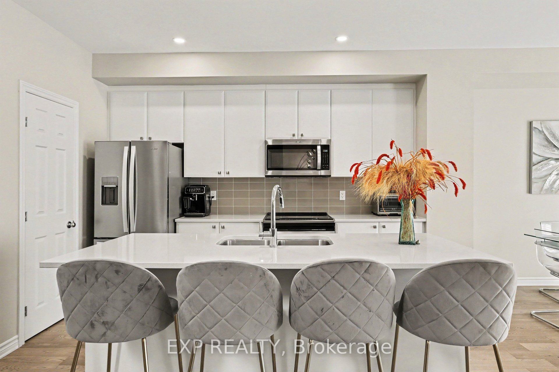 276 Pastel Way Property Photo 15