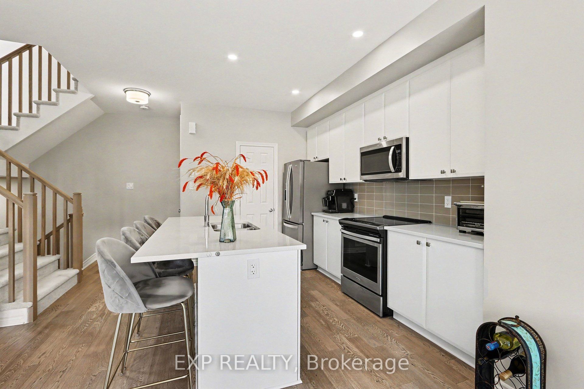 276 Pastel Way Property Photo 16