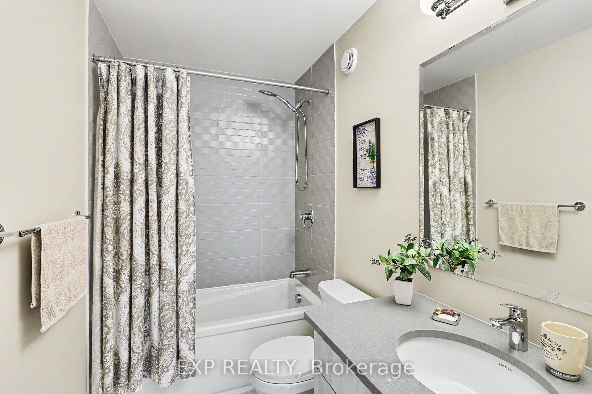 276 Pastel Way Property Photo 23