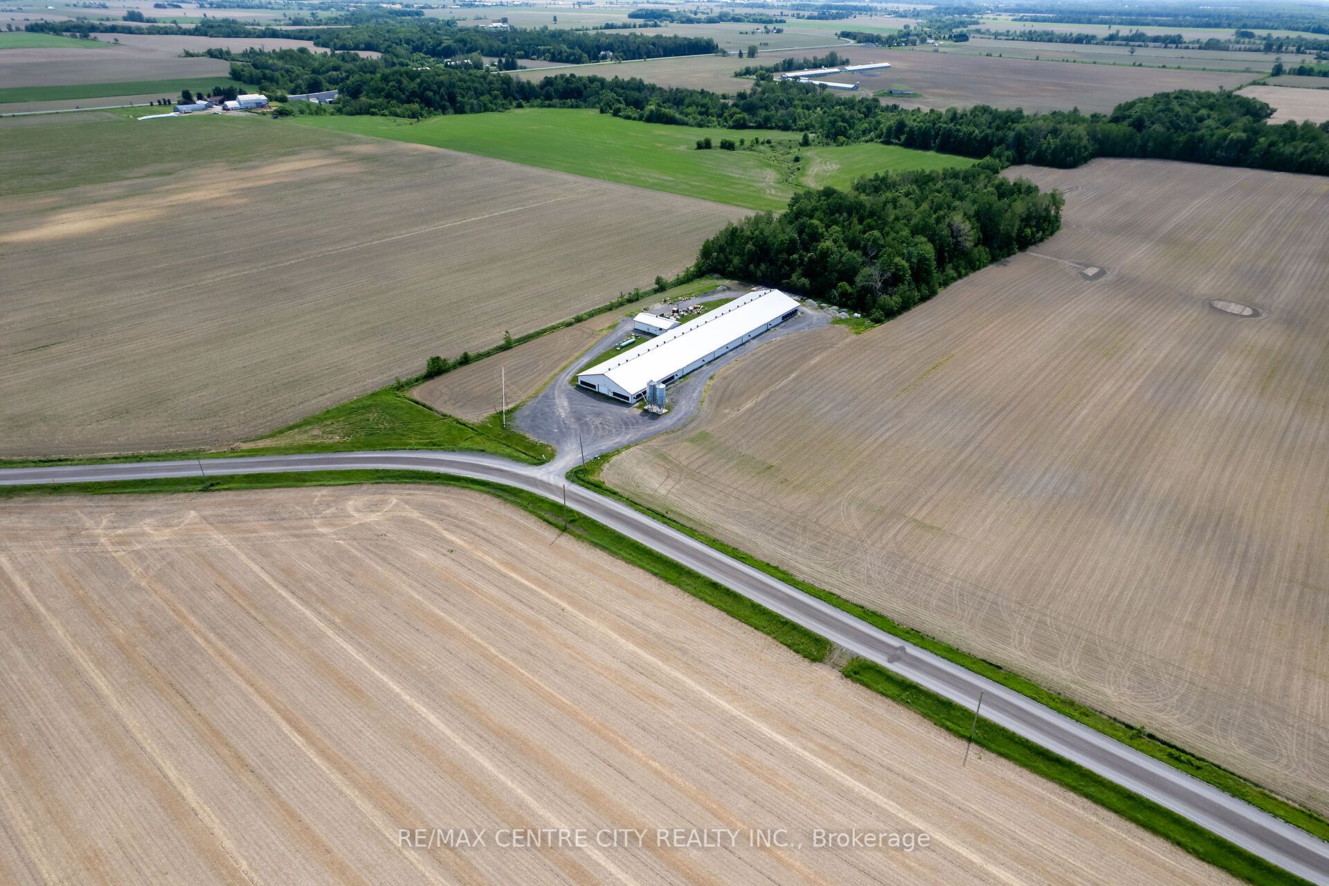 4390 Dicaire Road Property Photo 4