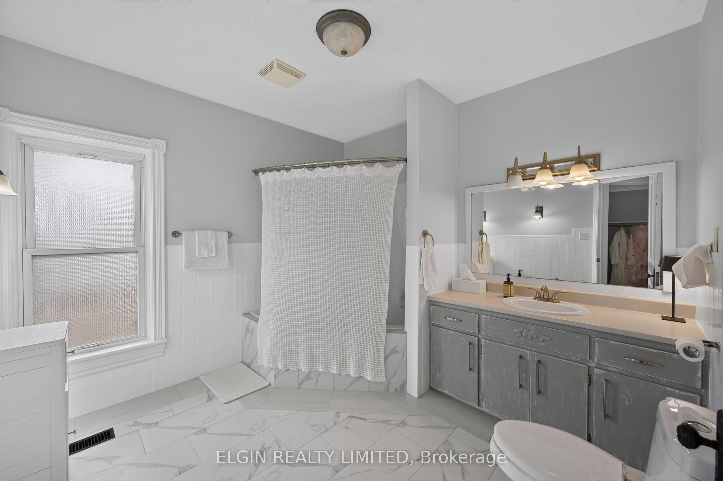 25 Locust Street Property Photo 17
