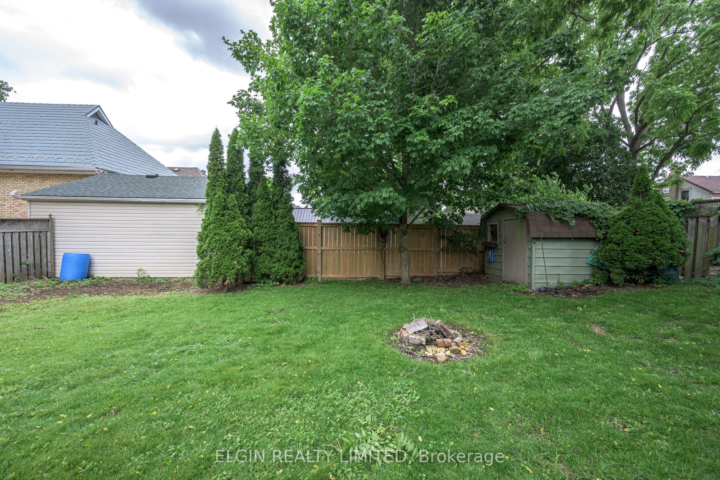 25 Locust Street Property Photo 28