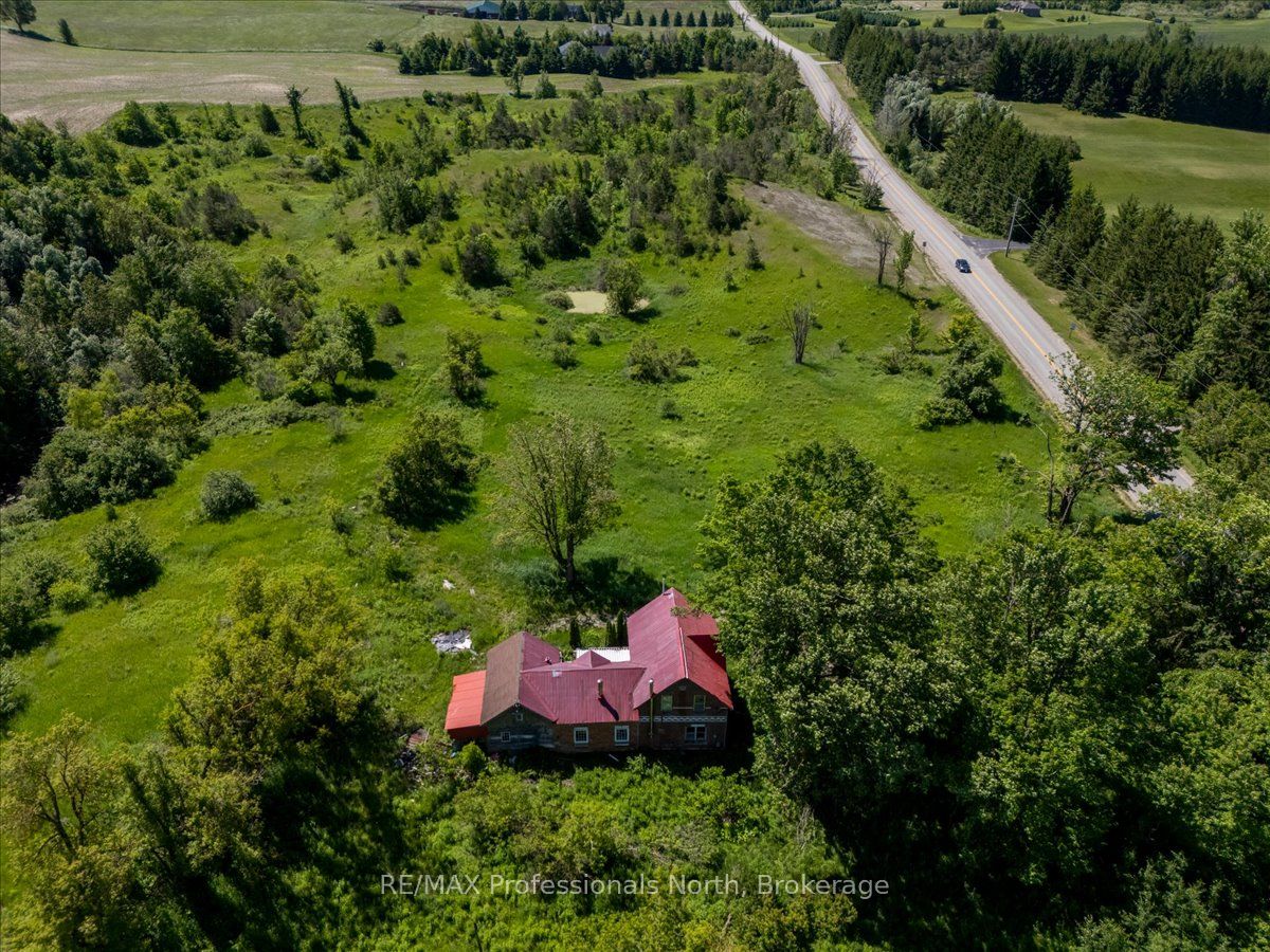 555463 Mono-amaranth Townline Property Photo 13