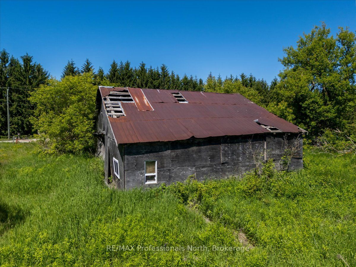 555463 Mono-amaranth Townline Property Photo 29