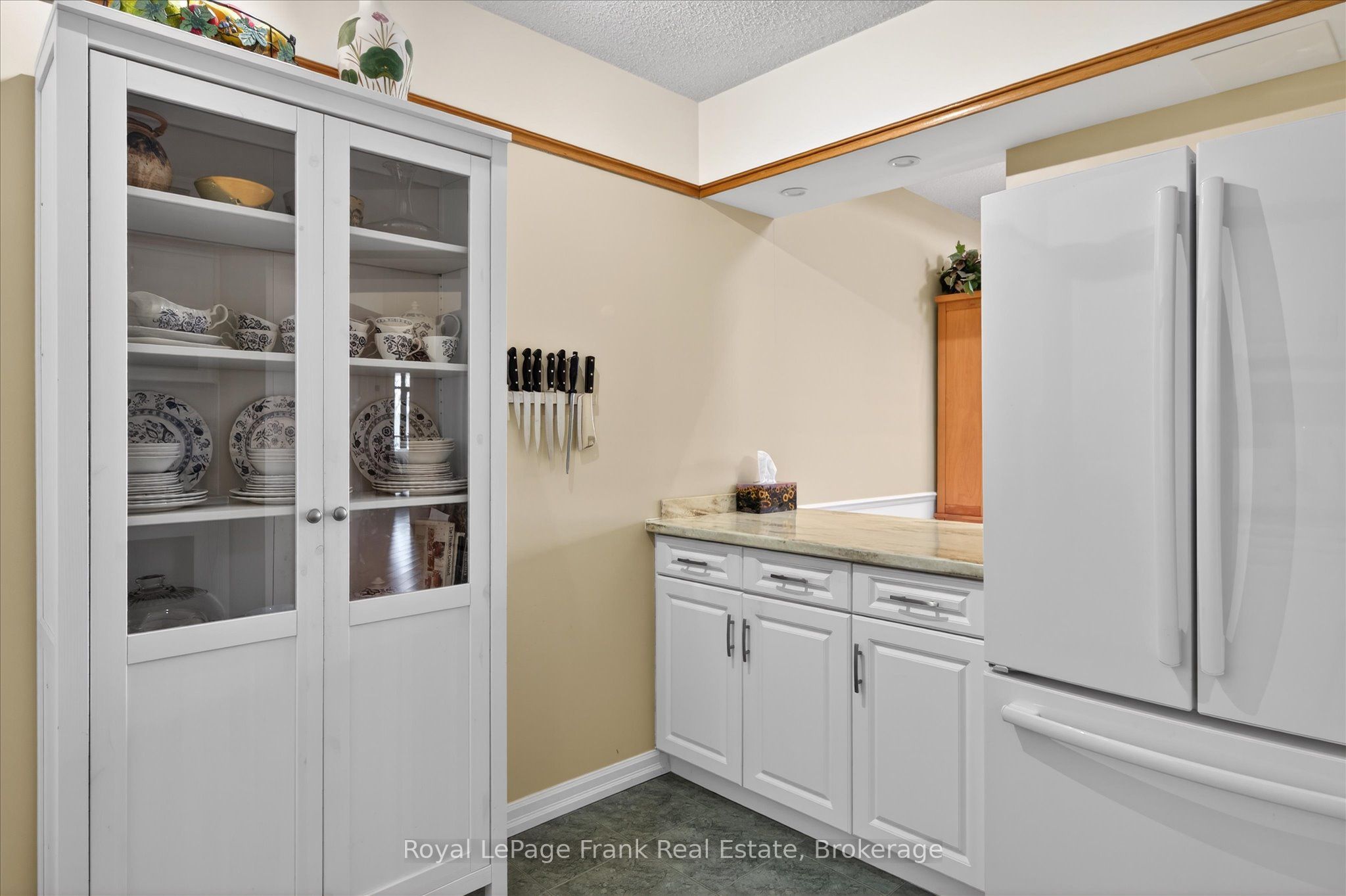 1818 Cherryhill Road 502 Property Photo 17