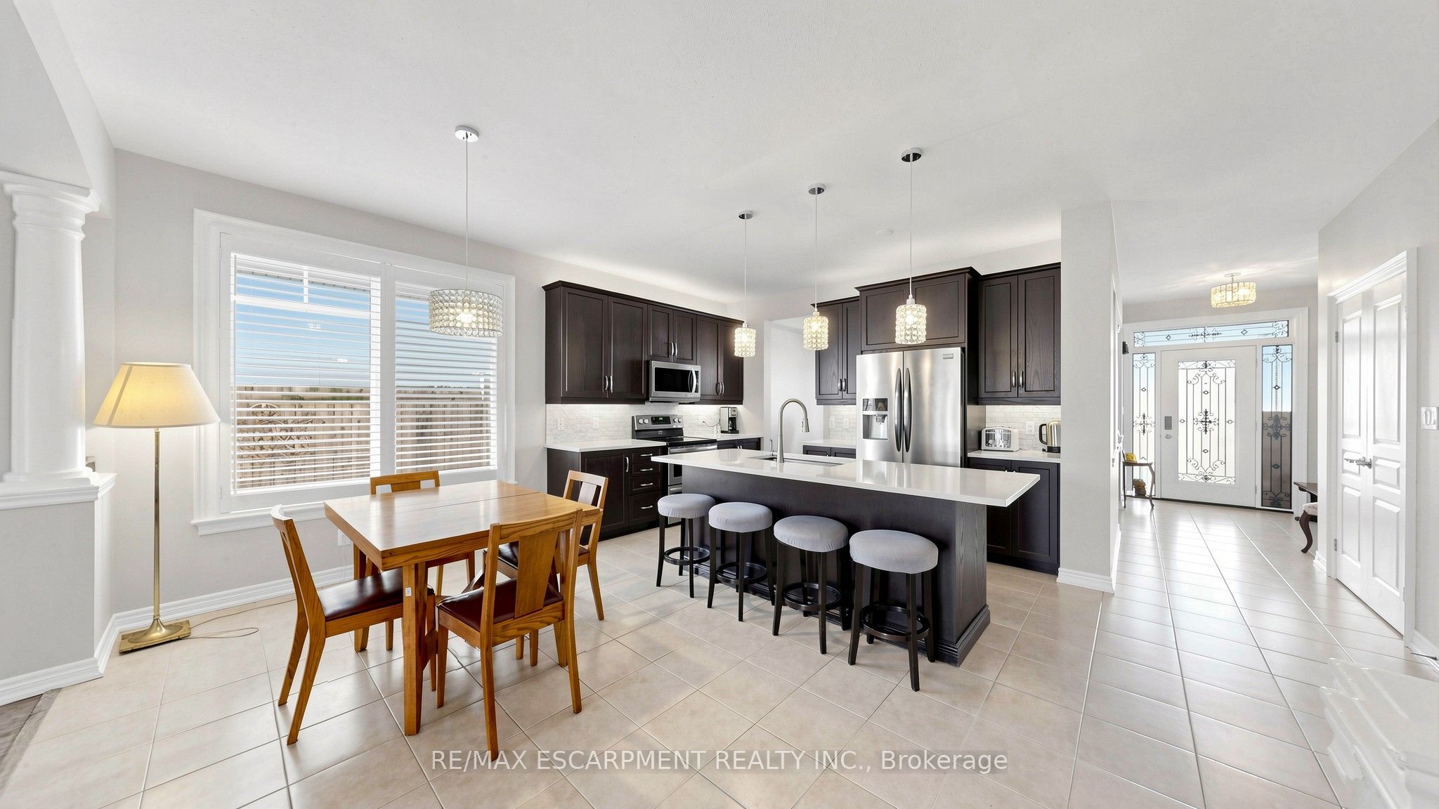 18 Gateway Avenue Property Photo 6