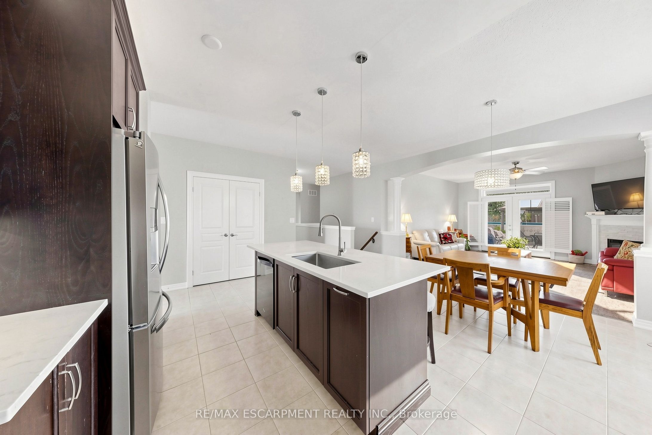 18 Gateway Avenue Property Photo 8