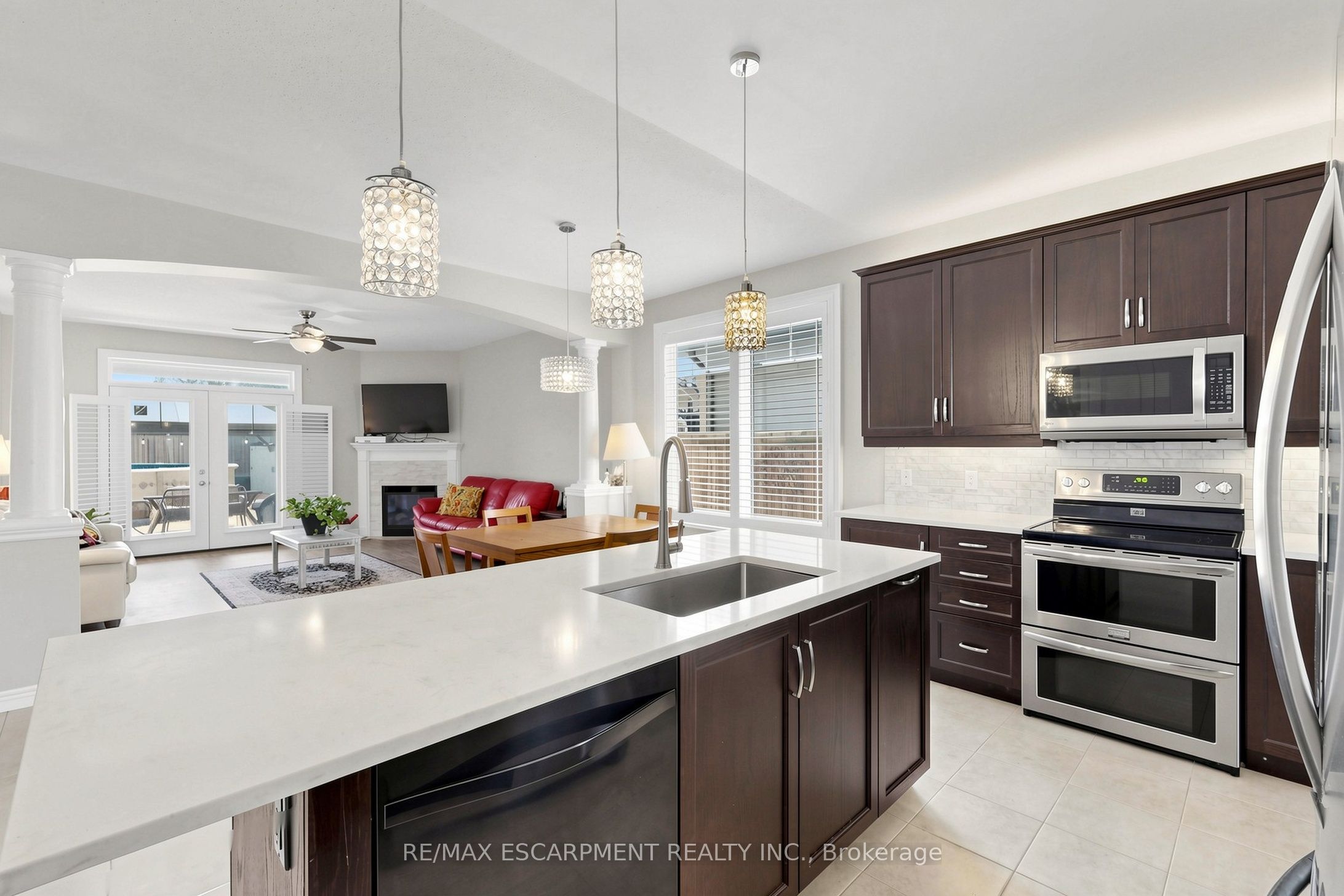18 Gateway Avenue Property Photo 9