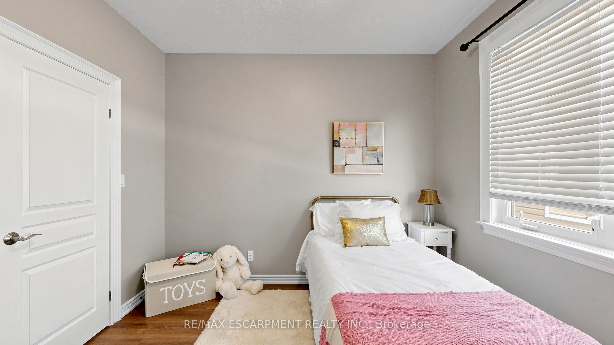 18 Gateway Avenue Property Photo 21