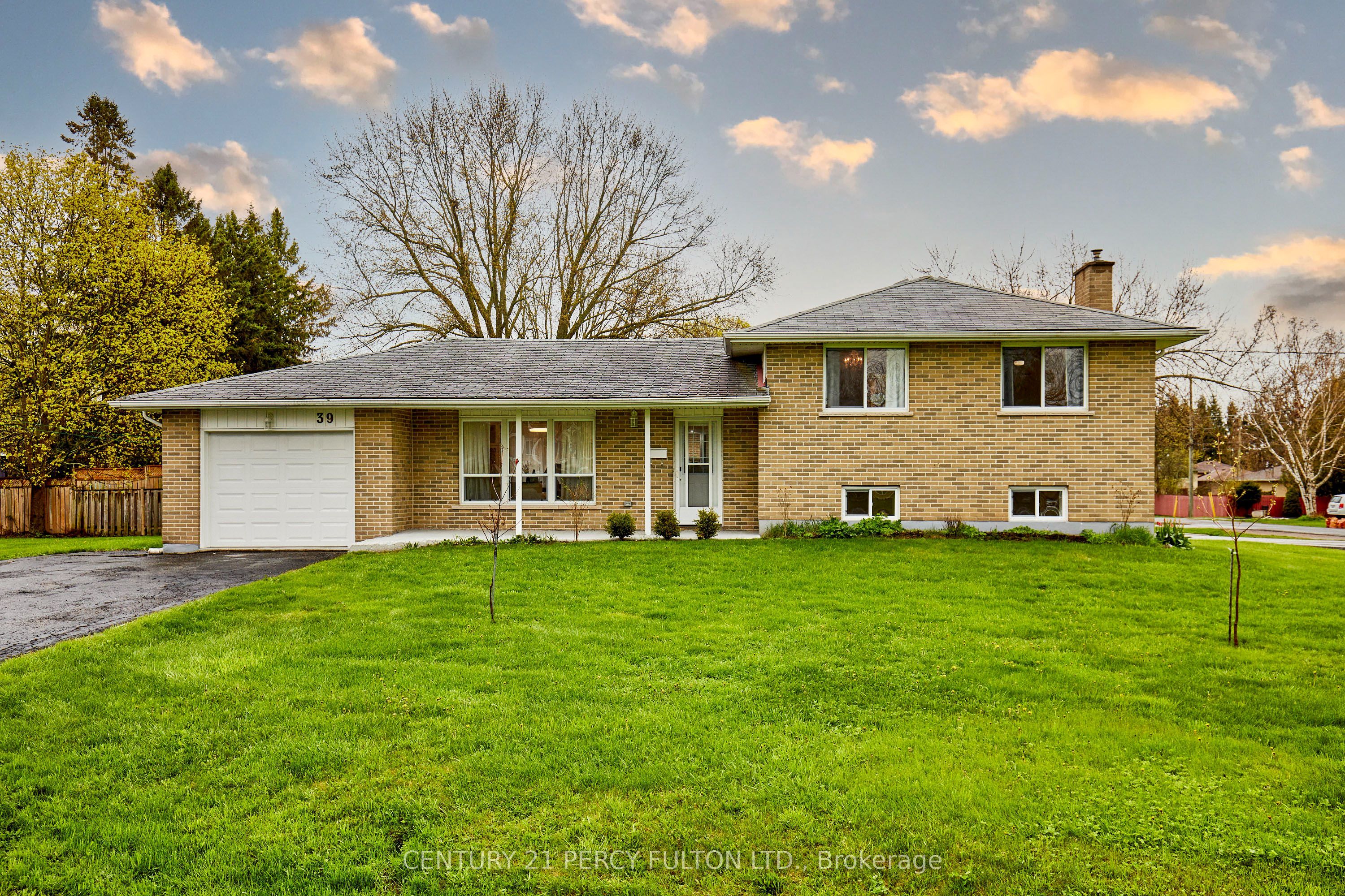 39 Meredith Crescent Property Photo 1