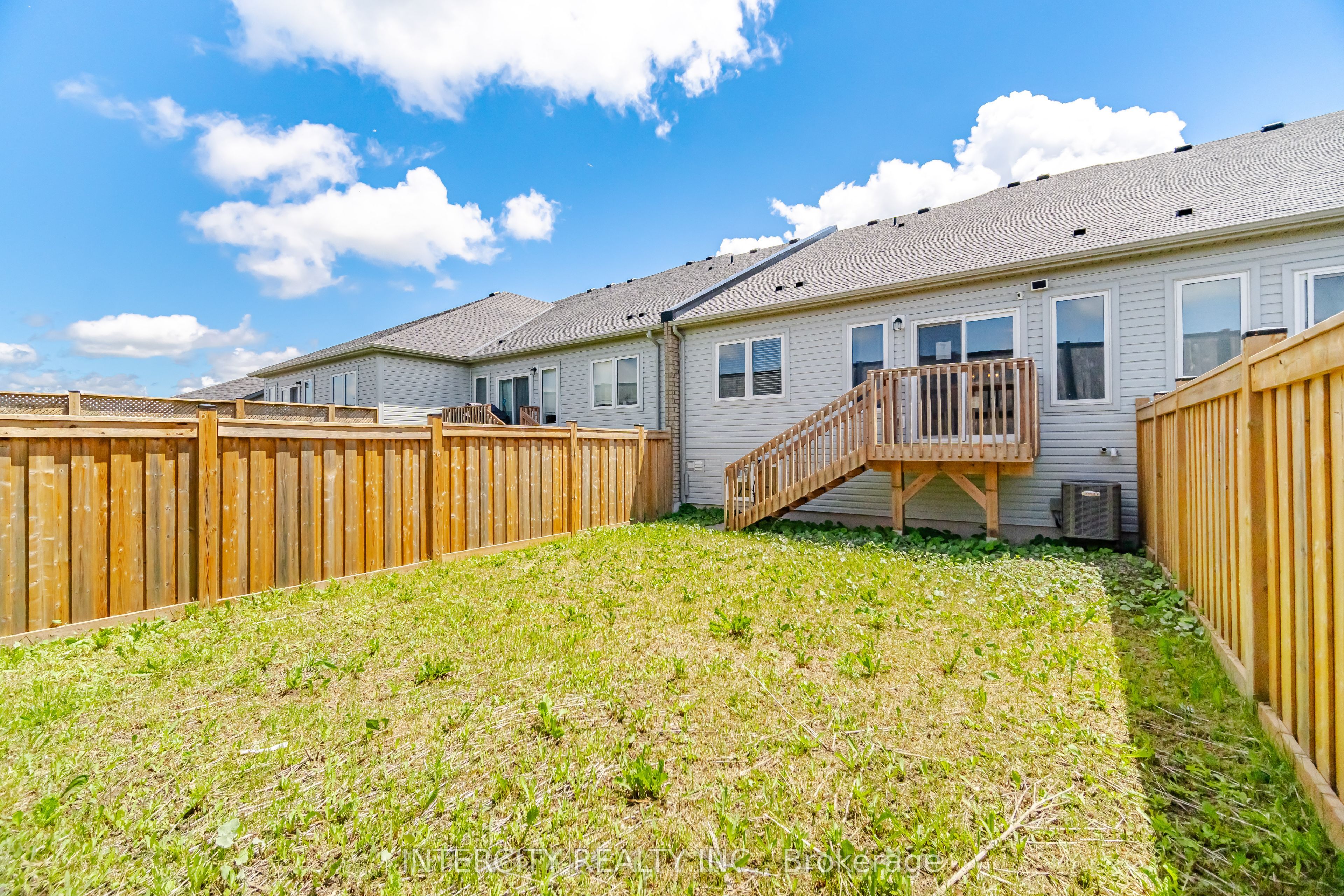 330 Stewart Street Property Photo 45