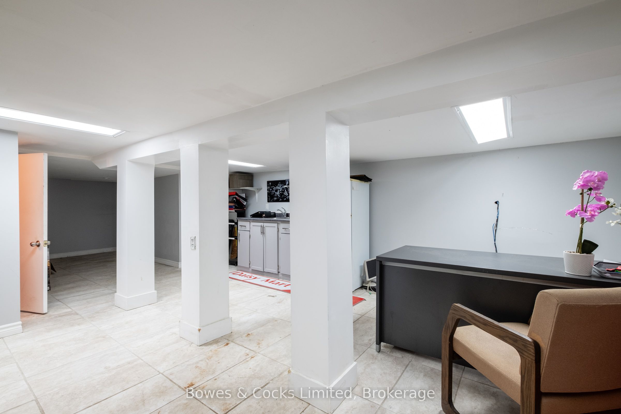 634 Chamberlain Street Property Photo 10