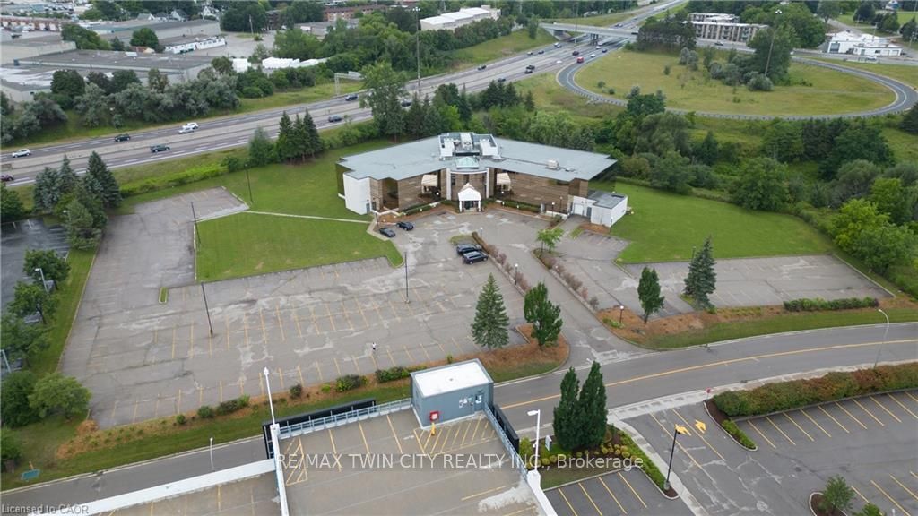 575 Riverbend Drive Property Photo 6