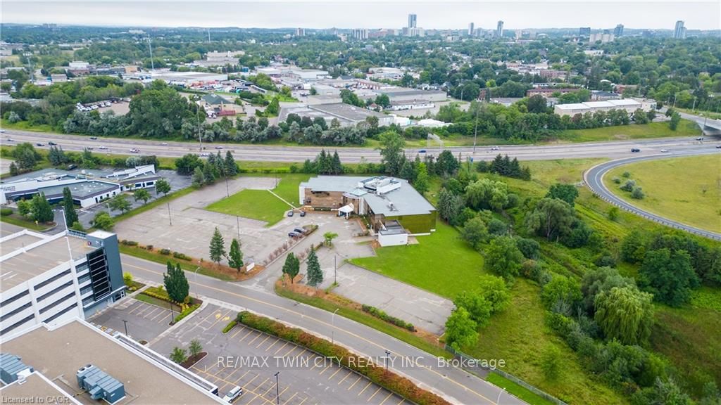 575 Riverbend Drive Property Photo 8