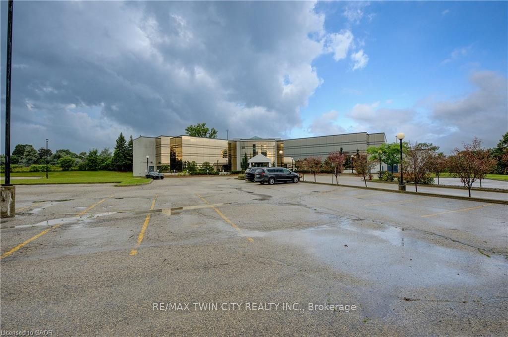 575 Riverbend Drive Property Photo 15