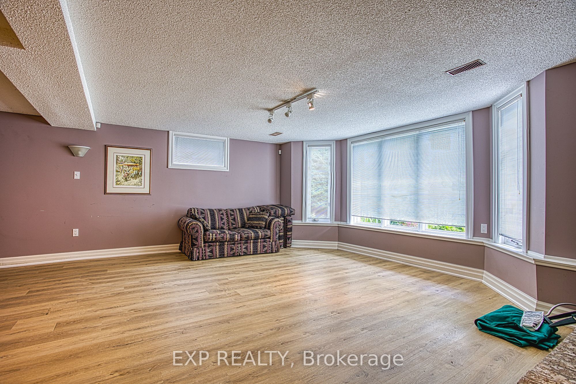 22 Burt Court Property Photo 33