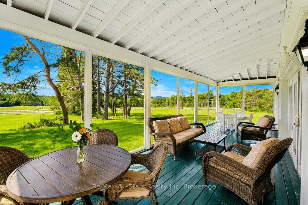 2386 60 Highway Property Photo 2