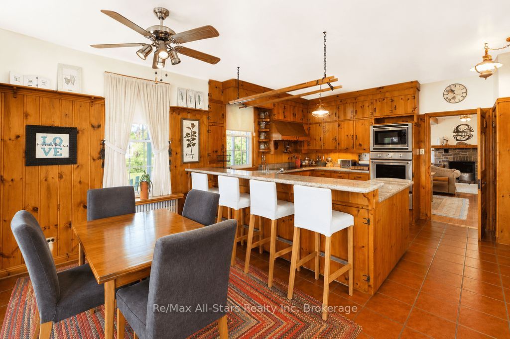 2386 60 Highway Property Photo 5