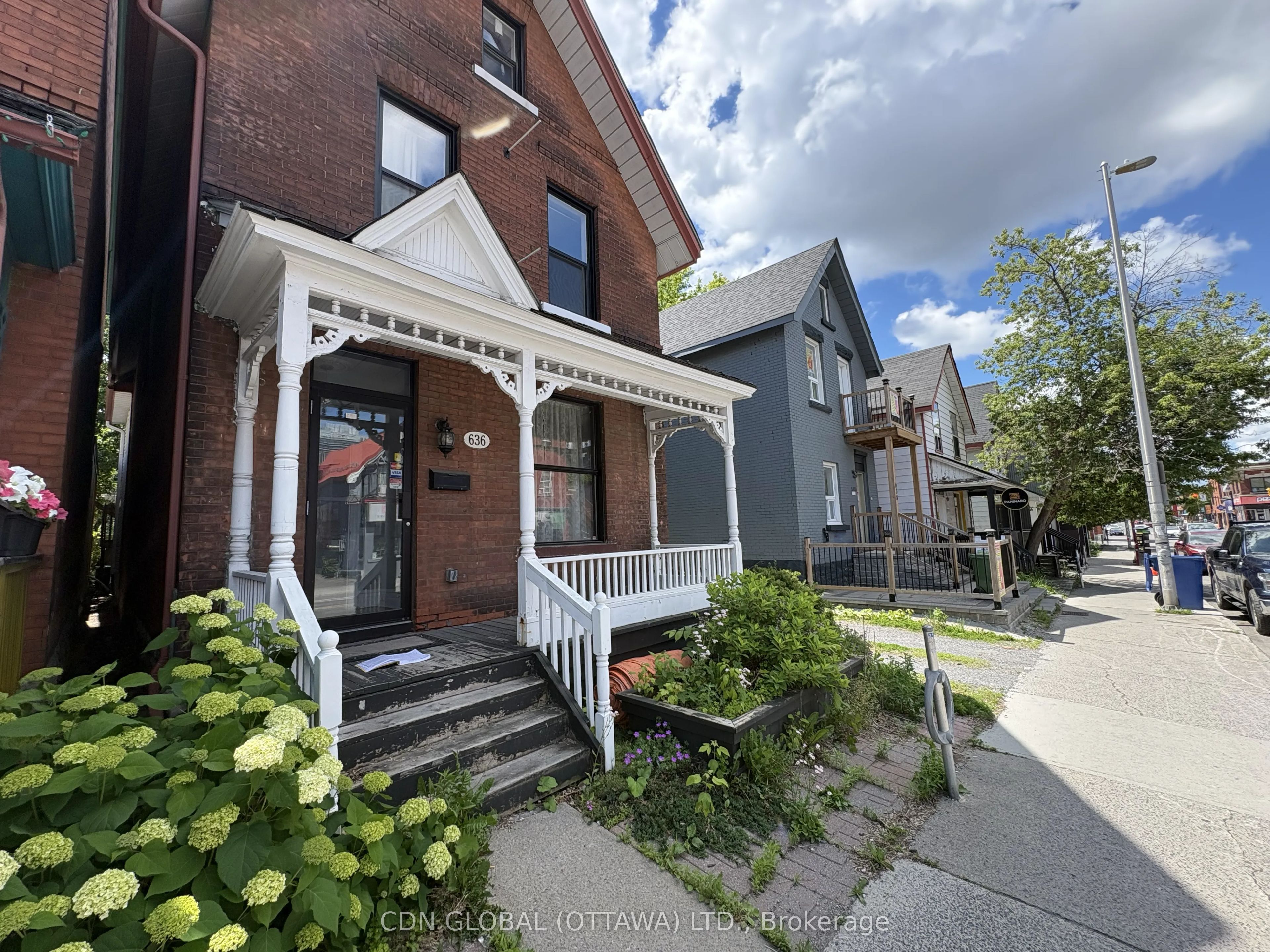 636 Somerset Street W Property Photo 2