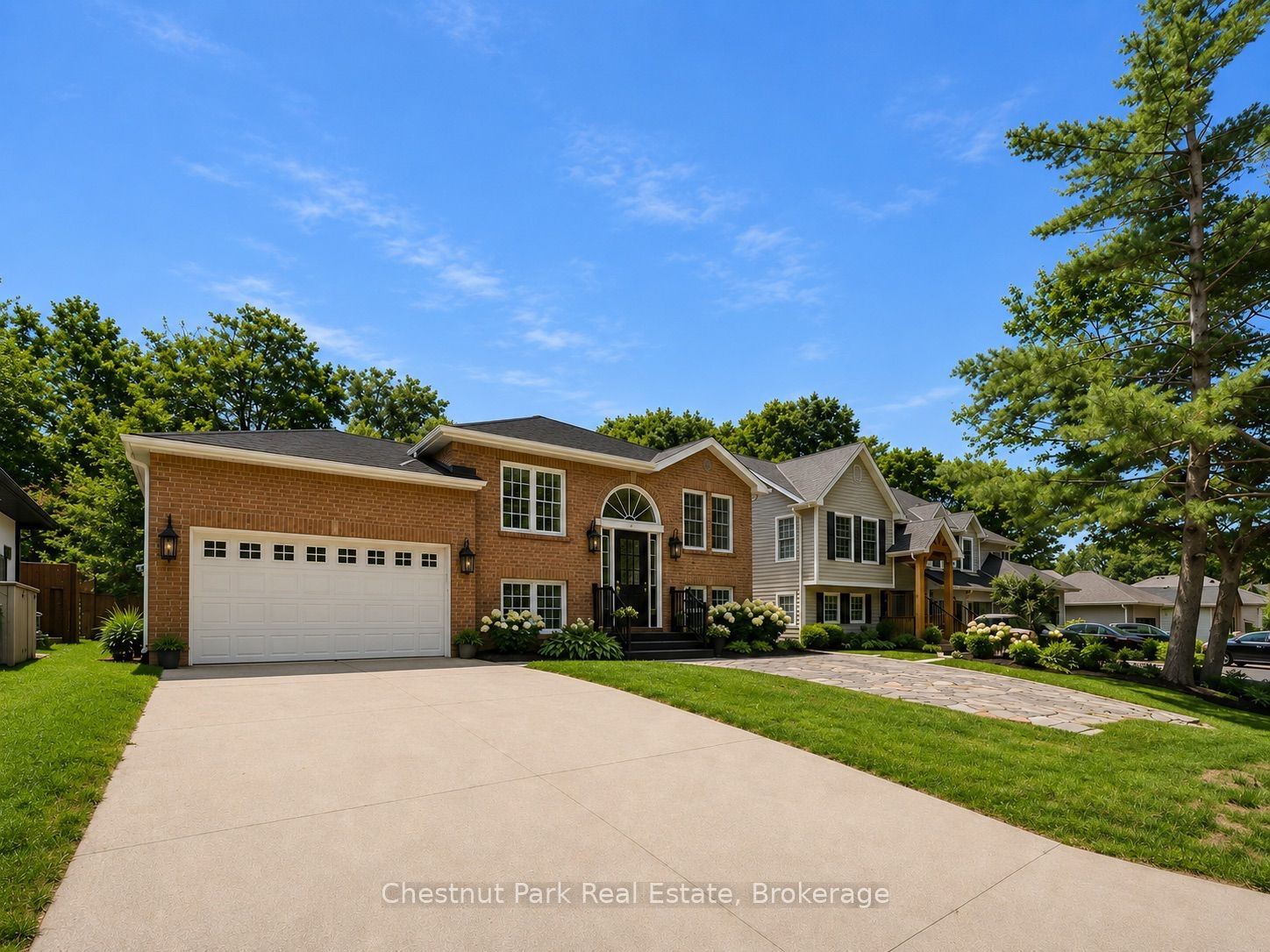 525 Lorne Street Property Photo 4