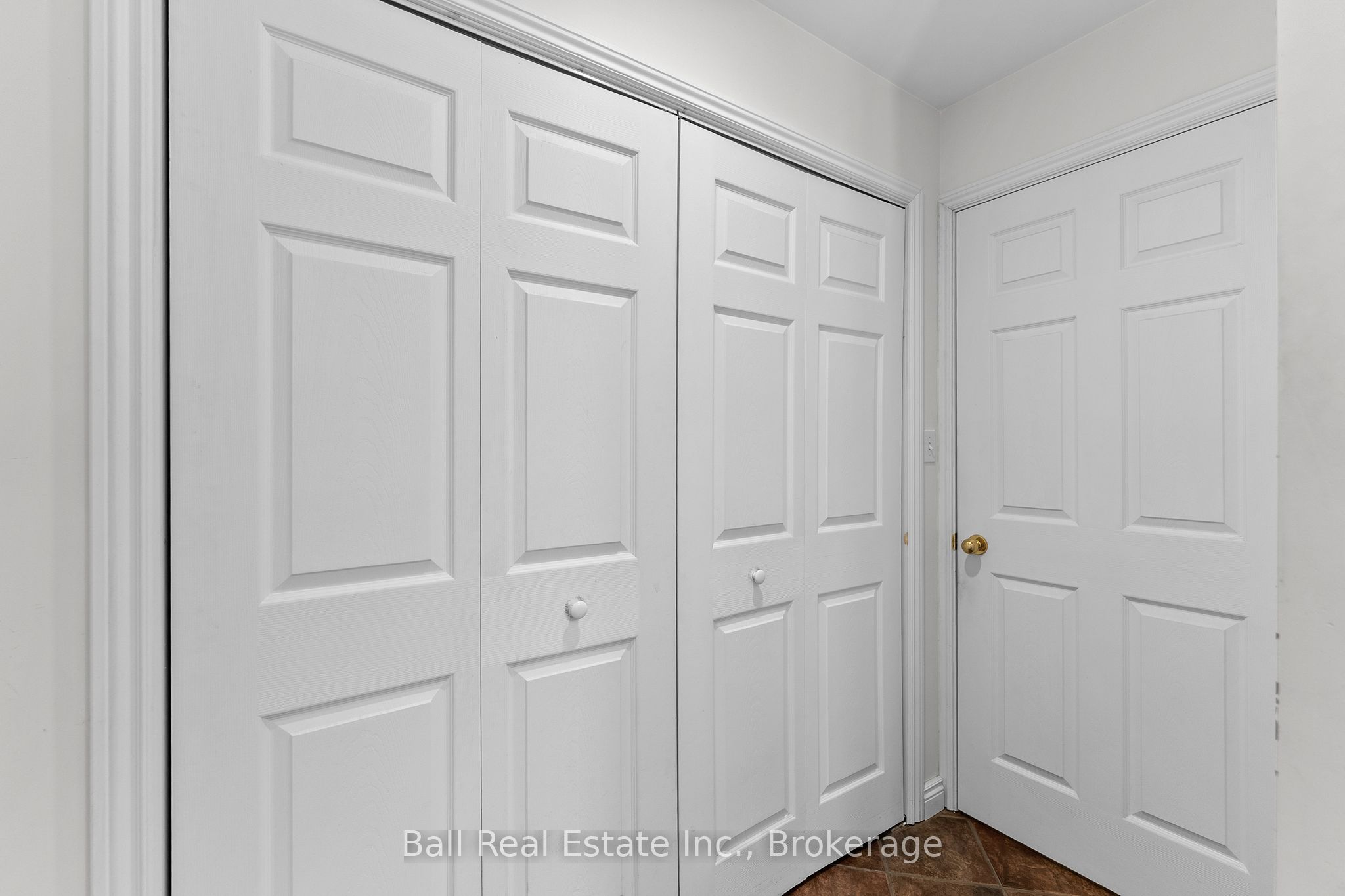 214a Centre Road Property Photo 31