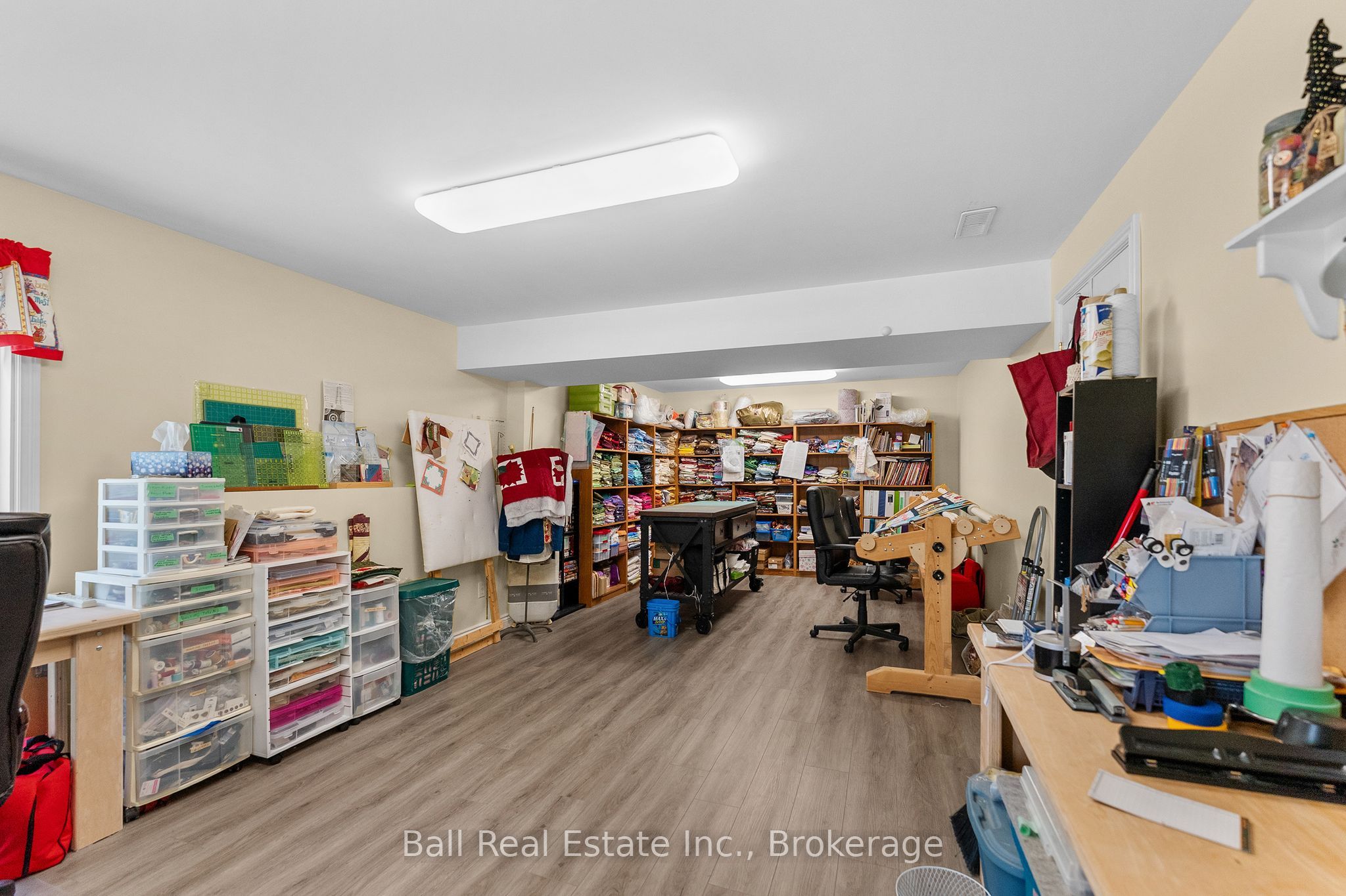 214a Centre Road Property Photo 44
