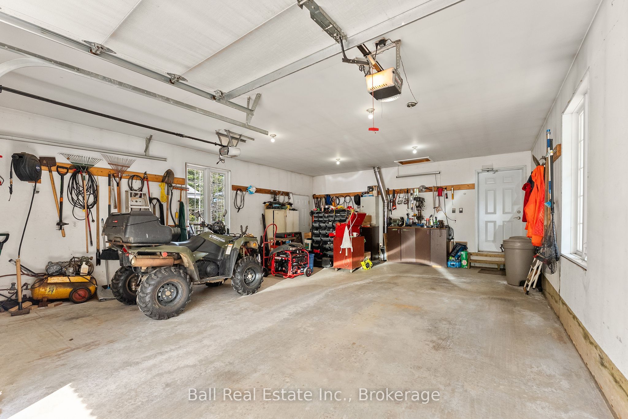 214a Centre Road Property Photo 49