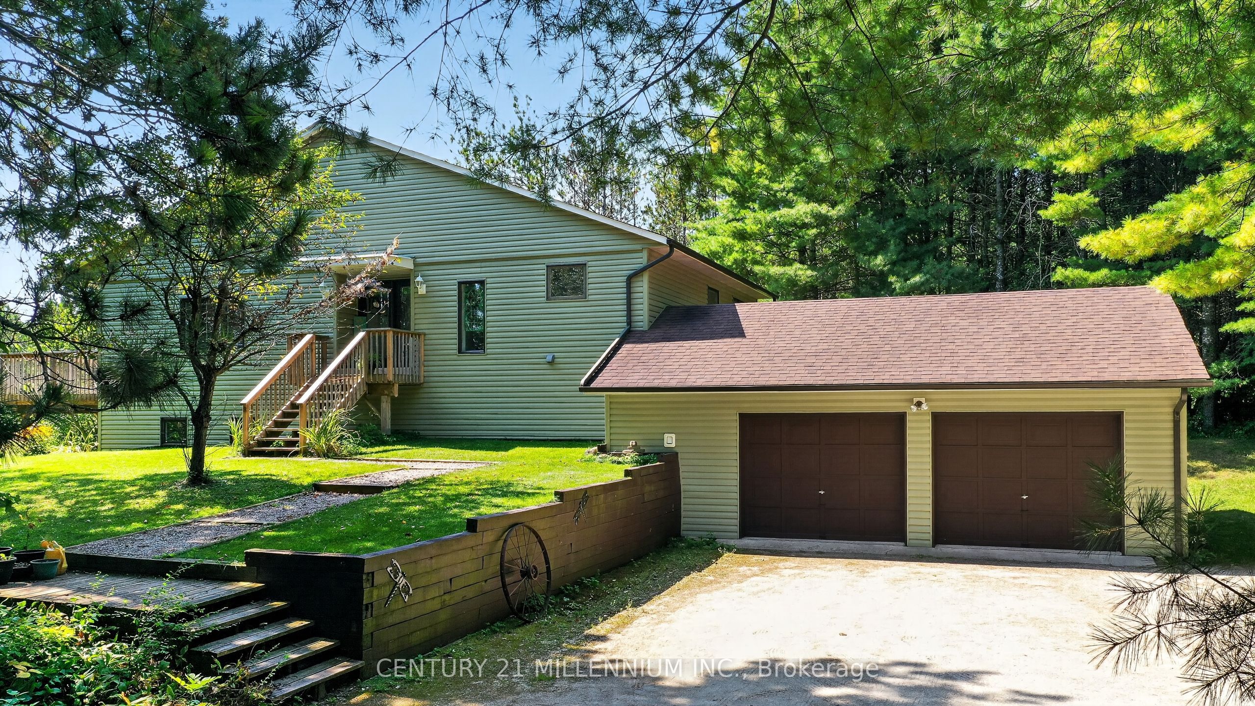 597334 2nd Line W Property Photo 3