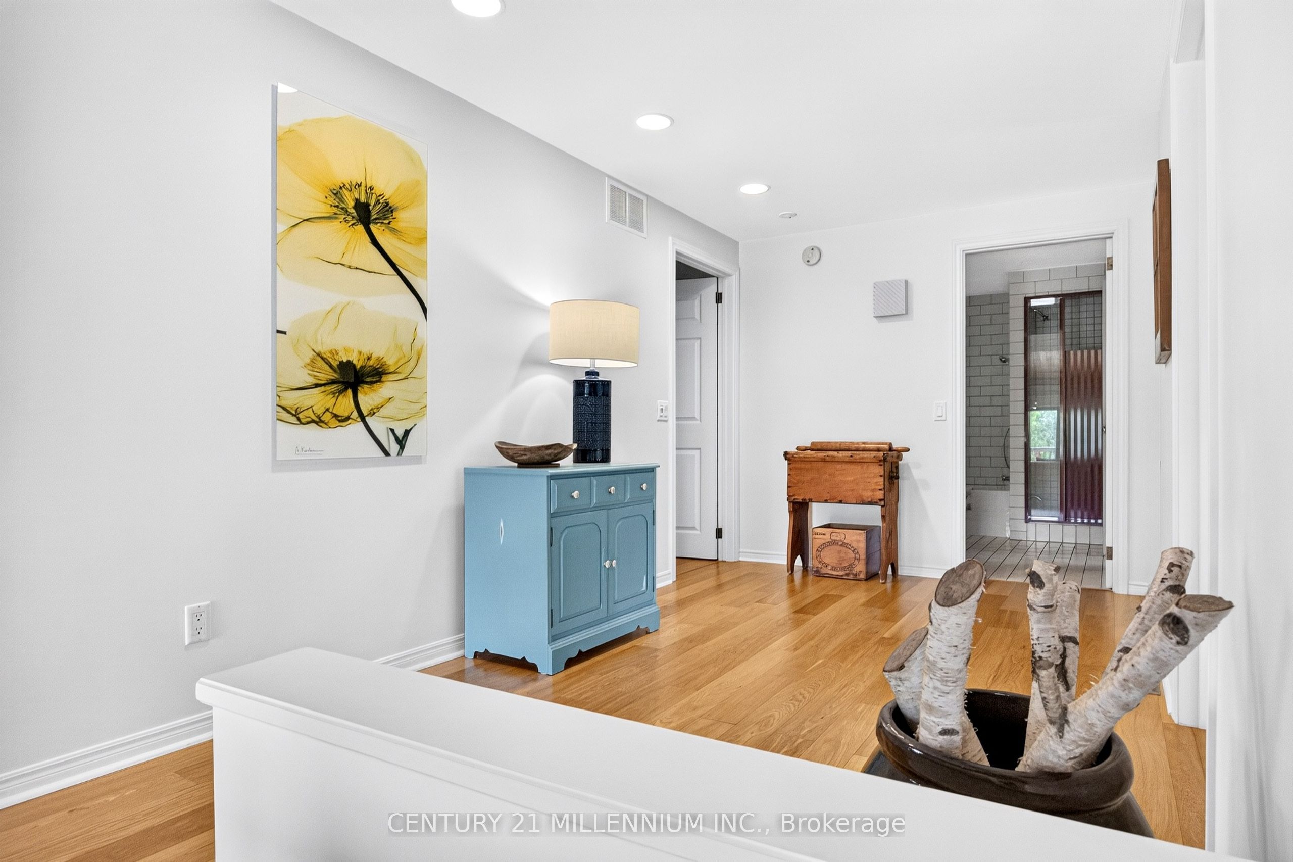 597334 2nd Line W Property Photo 5