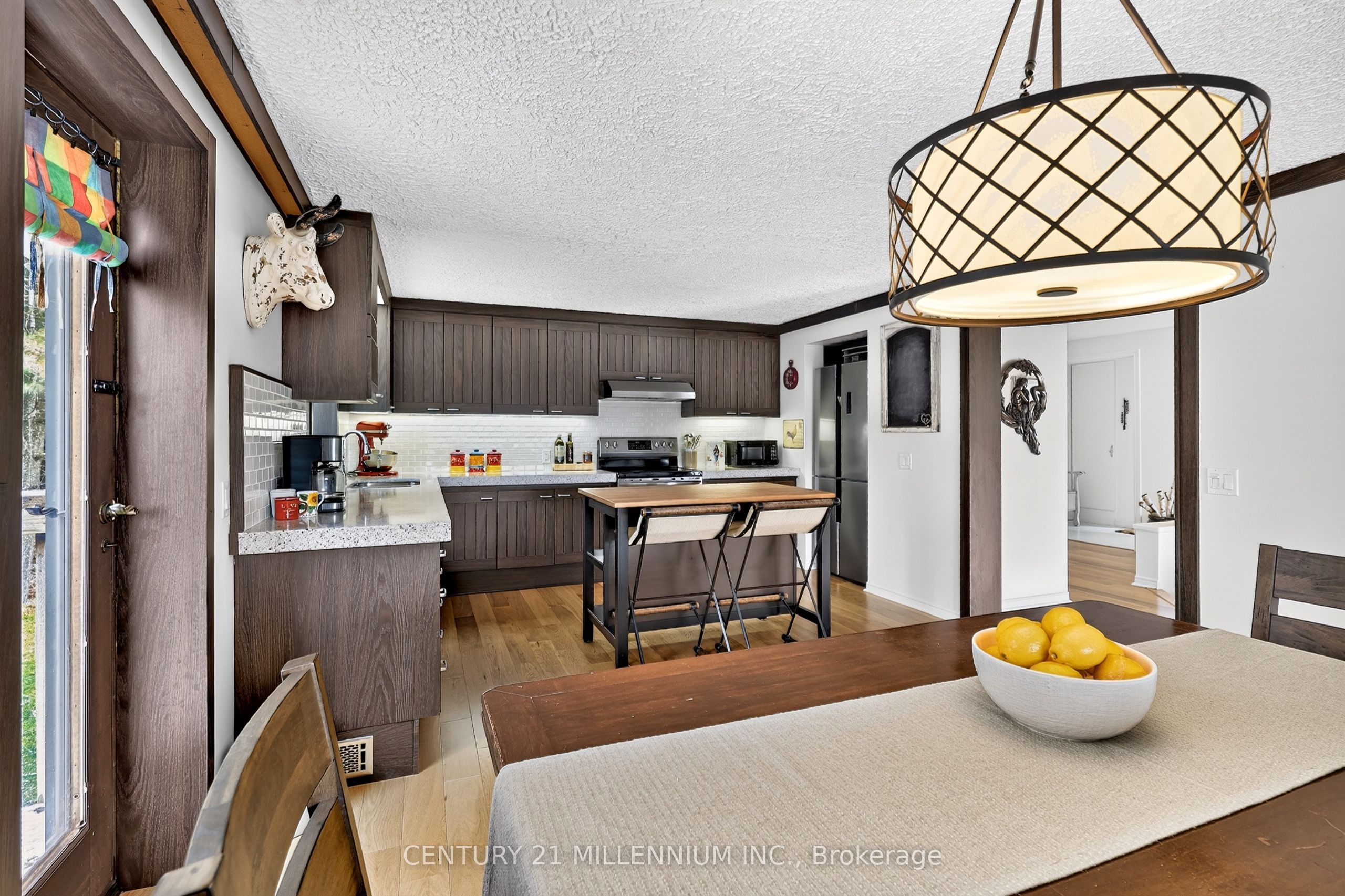 597334 2nd Line W Property Photo 11