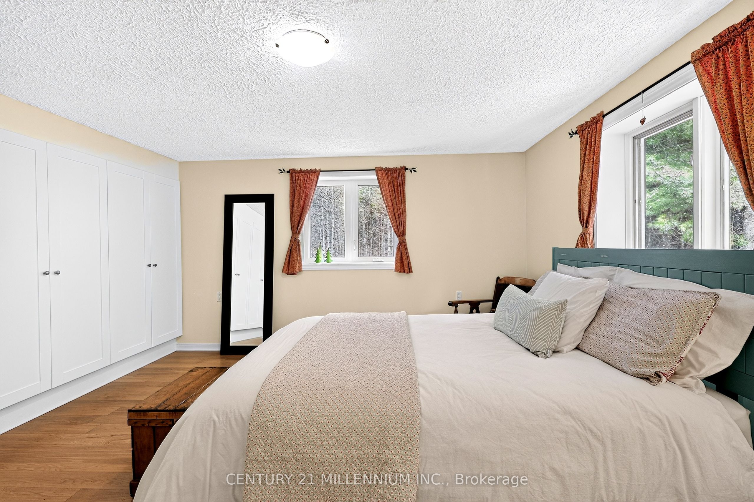 597334 2nd Line W Property Photo 14