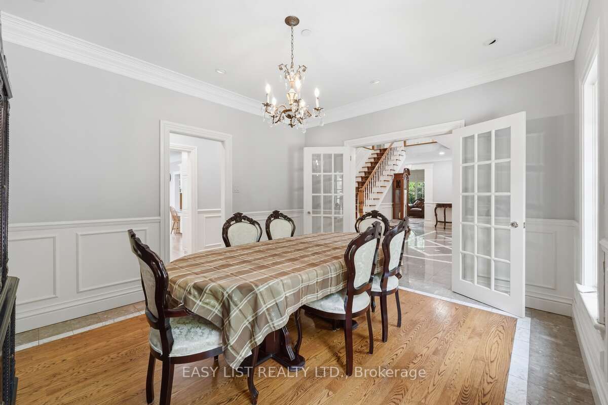 28 Marchbrook Circle Property Photo 10