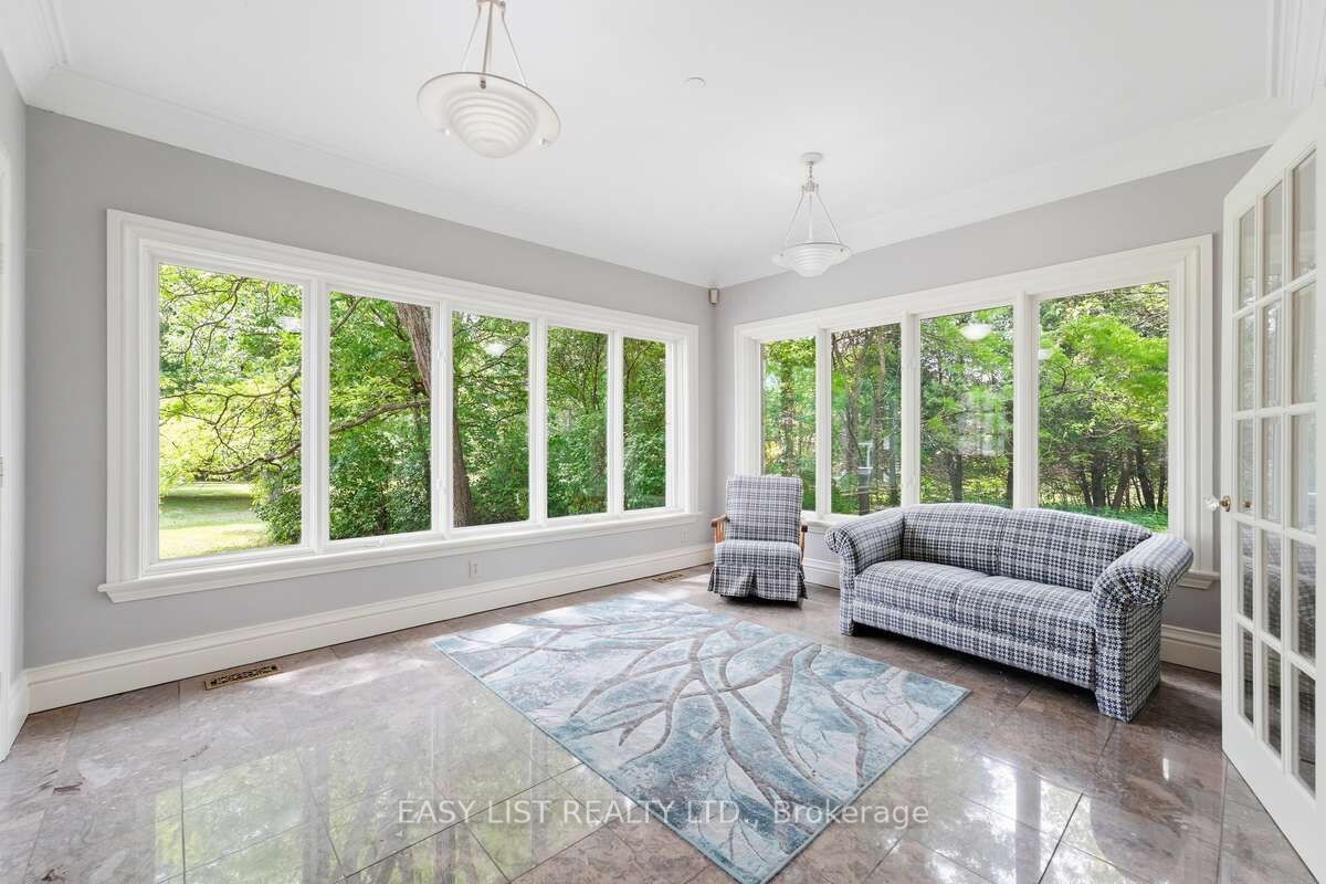 28 Marchbrook Circle Property Photo 23